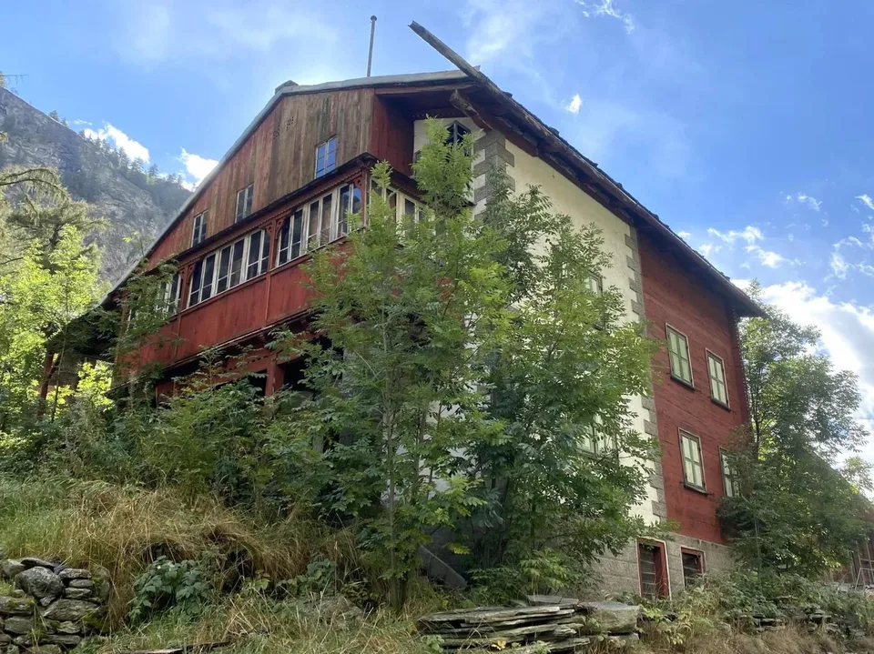 Oggetto di ristrutturazione con potenziale a Herbriggen vicino a Zermatt – foto 6 di 9