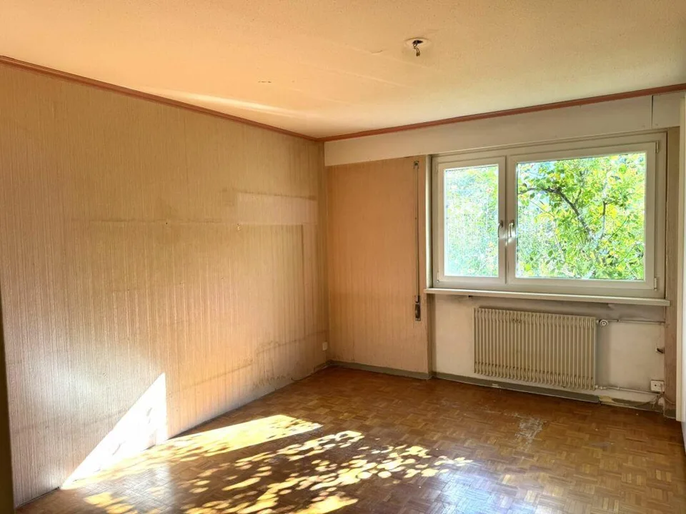 Ihr Projekt - aus Alt mach Neu - 4 1/2 Zimmer Wohnung mit Potential – Foto 6 von 9