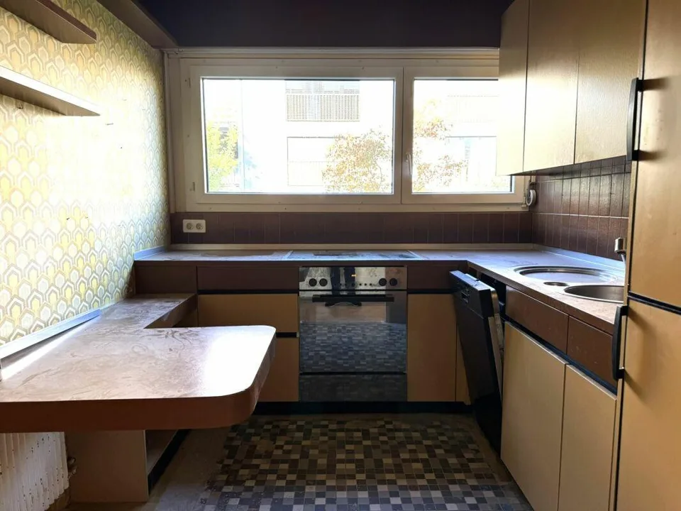 Ihr Projekt - aus Alt mach Neu - 4 1/2 Zimmer Wohnung mit Potential – Foto 5 von 9