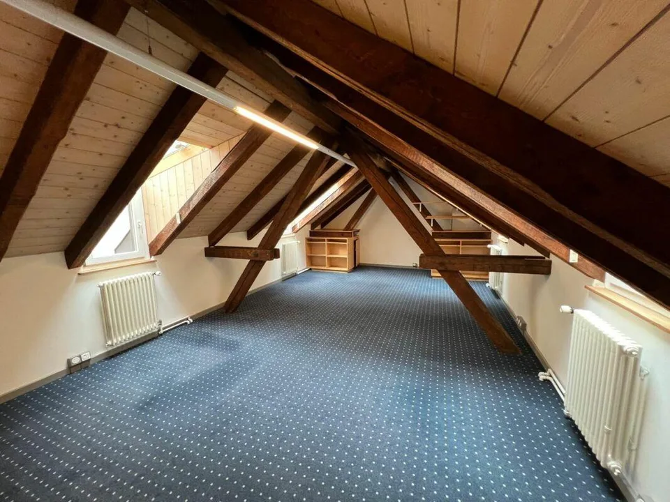 Vielseitiges Büro/Praxis/Atelier in mitten der Schaffhauser Altstadt – Foto 4 von 7