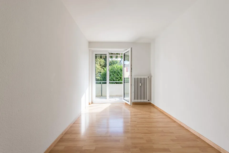 Gepflegte 4 Zimmerwohnung mit neuer Küche an bester Lage – foto 3 di 8