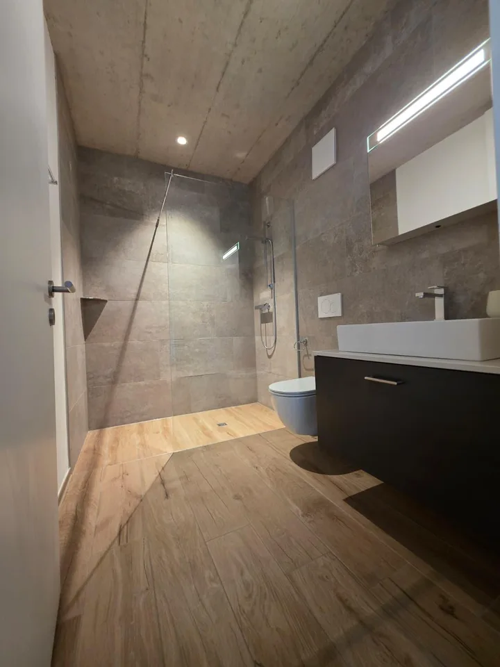 Moderne 2.5 Zimmerwohnung in ruhiger Lage – photo 4 sur 7