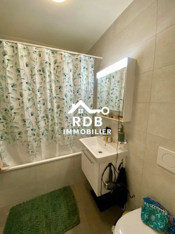Appartement de 4 pièces au 4ème étage situé à Petit-Lancy 1213 – foto 5 di 6