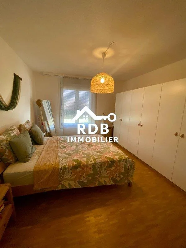 Appartement de 4 pièces au 4ème étage situé à Petit-Lancy 1213 – foto 2 di 6