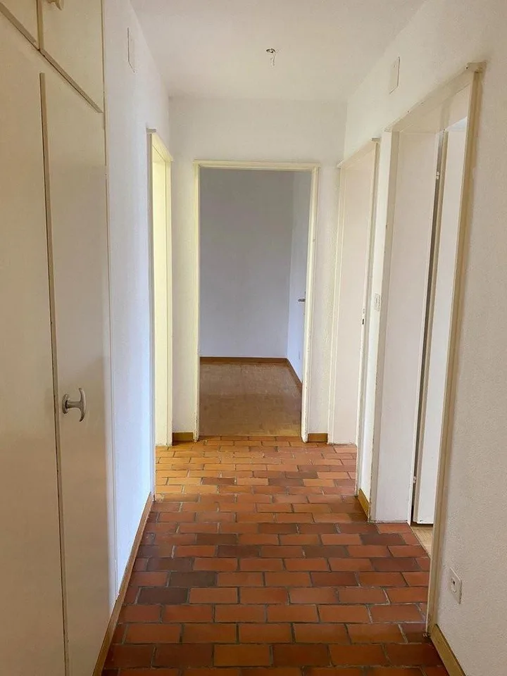 Schöne, helle 5 Zimmerwohnung mit Aussicht – Foto 4 von 8