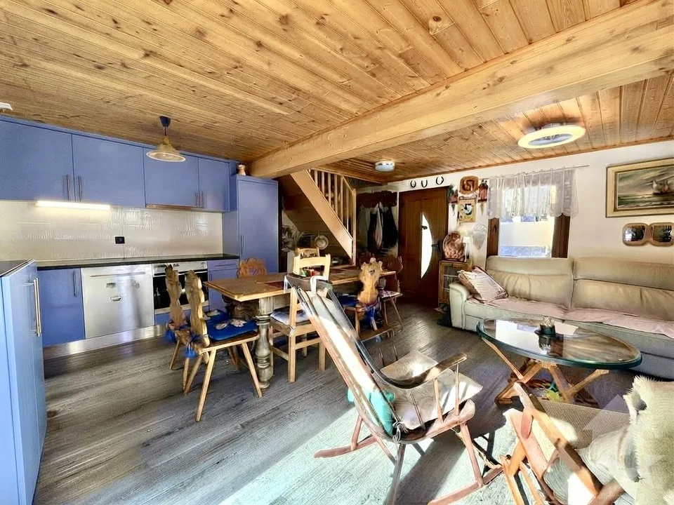 Joli petit chalet plein de charme avec parking et studio indépendant ! – Foto 3 von 25