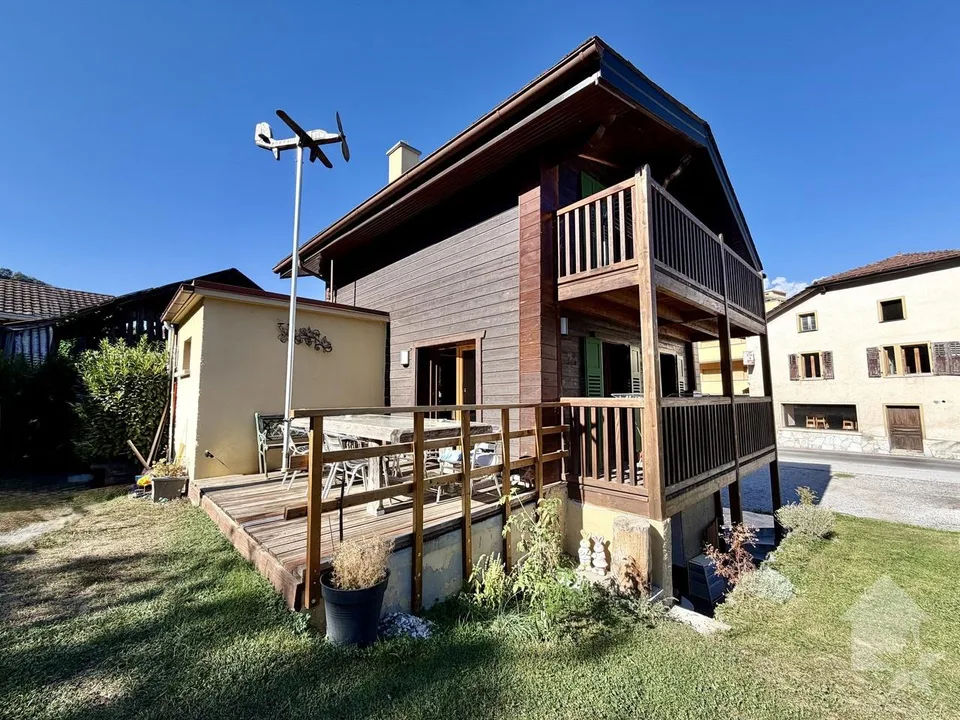 Joli petit chalet plein de charme avec parking et studio indépendant ! – Foto 8 von 25