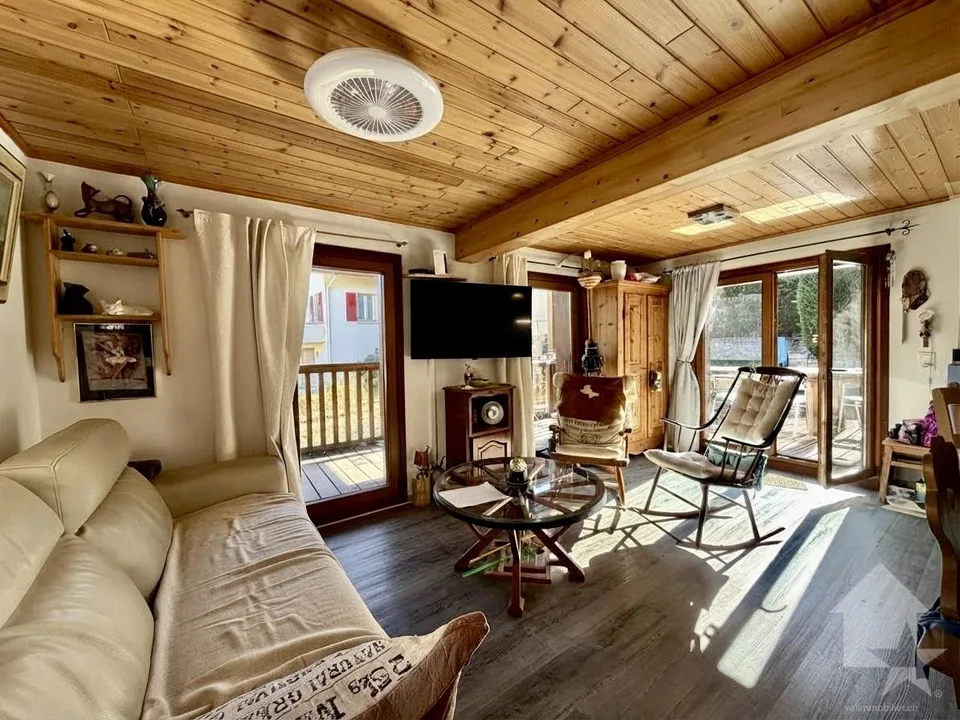 Joli petit chalet plein de charme avec parking et studio indépendant ! – Foto 4 von 25