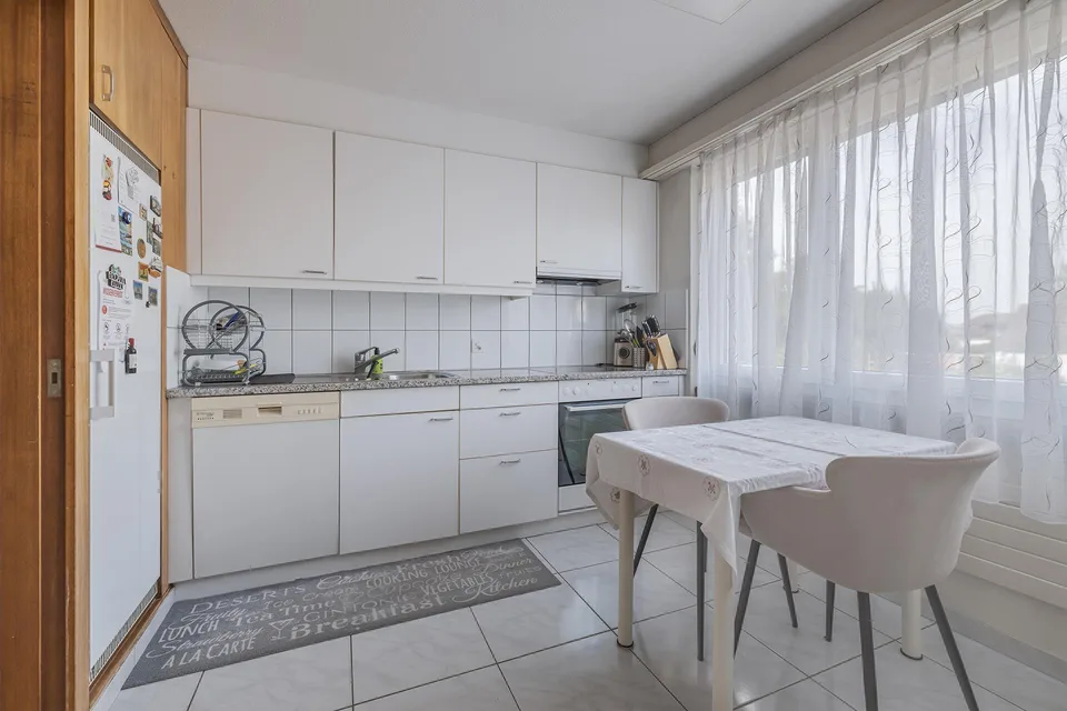 "Zentrale Lage in ruhigem Wohnquartier - Laupen" – Foto 3 von 13