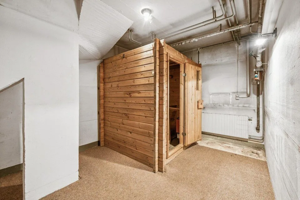 Wohntraum am Waldrand: 5-Zimmer Doppeleinfamilienhaus in Bottmingen – Foto 19 von 19