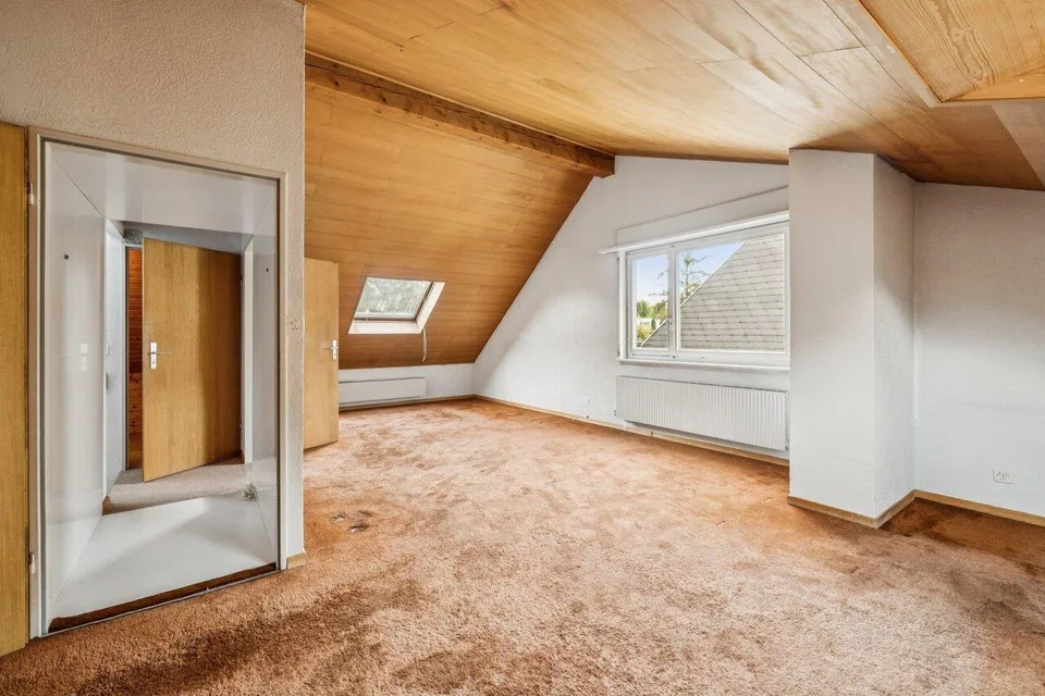 Wohntraum am Waldrand: 5-Zimmer Doppeleinfamilienhaus in Bottmingen – Foto 16 von 19