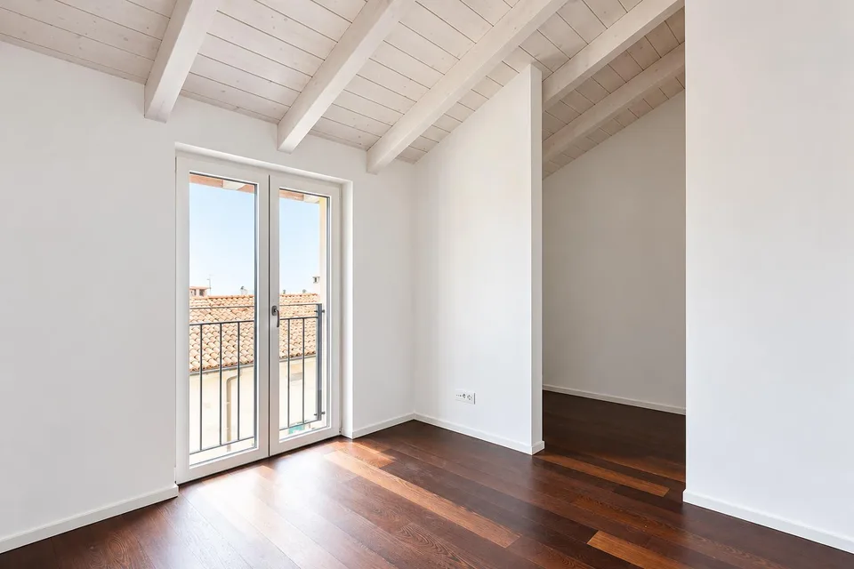 ATTICO DI 4.5 LOCALI CON FINITURE DI PREGIO A NOVAZZANO – Foto 5 von 8