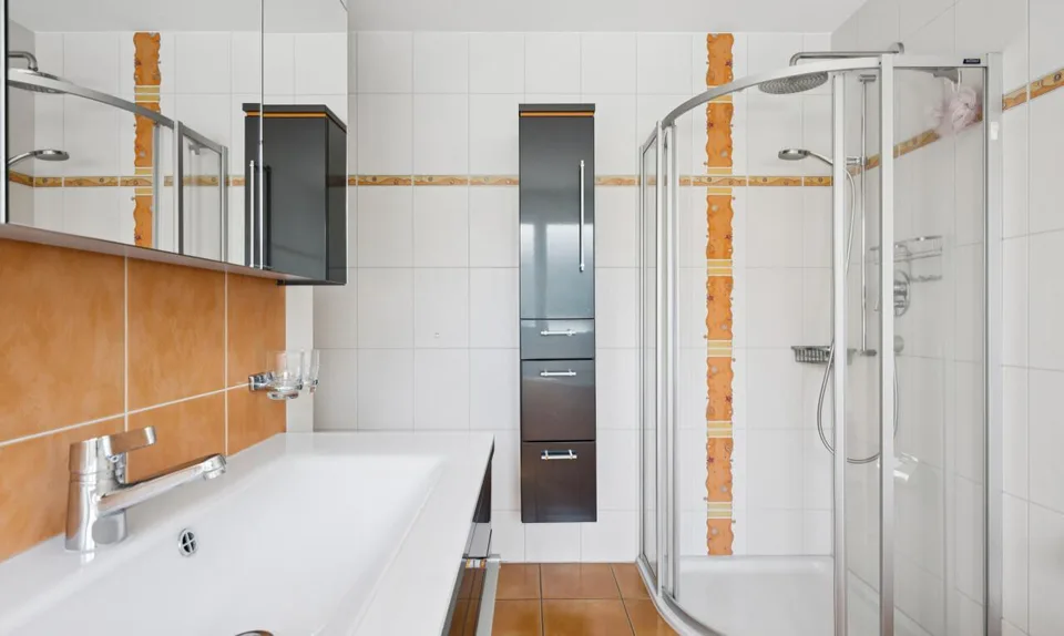 4.5 Zimmer Einfamilienhaus in Sugiez – Foto 9 von 11