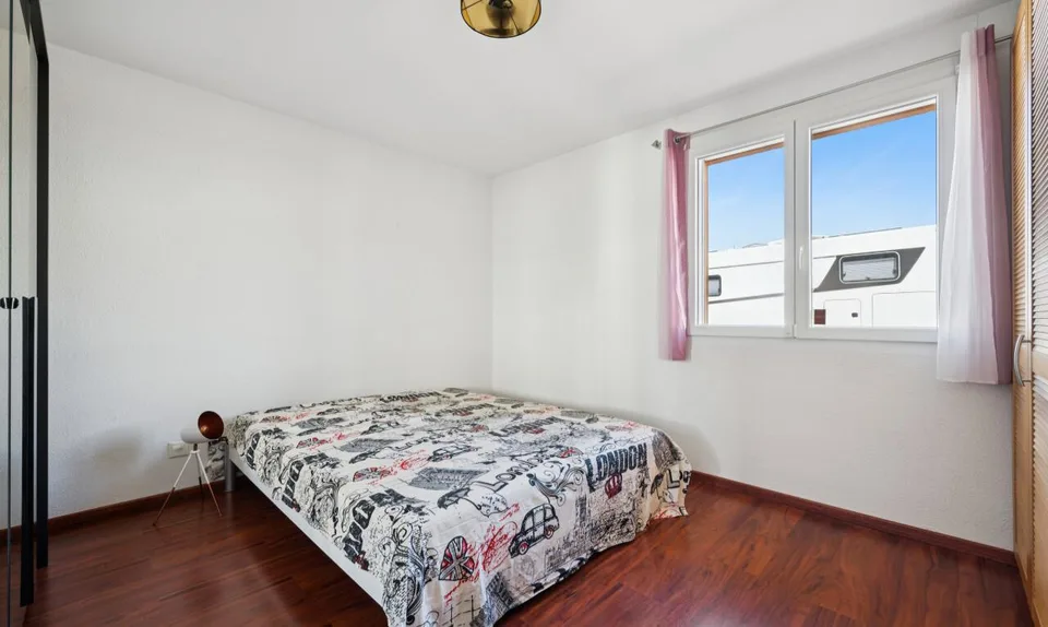 4.5 Zimmer Einfamilienhaus in Sugiez – Foto 8 von 11