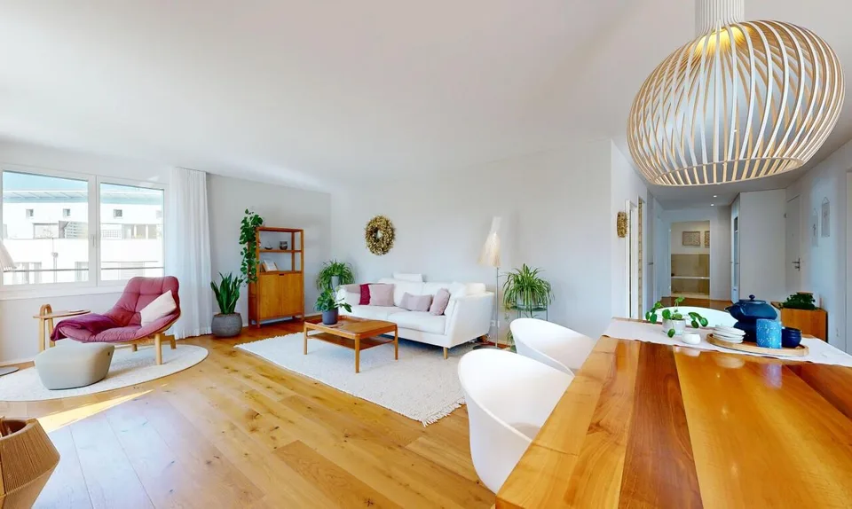Habitation spacieuse avec beaucoup de lumière et une vue magnifique sur la verdure – photo 2 sur 11