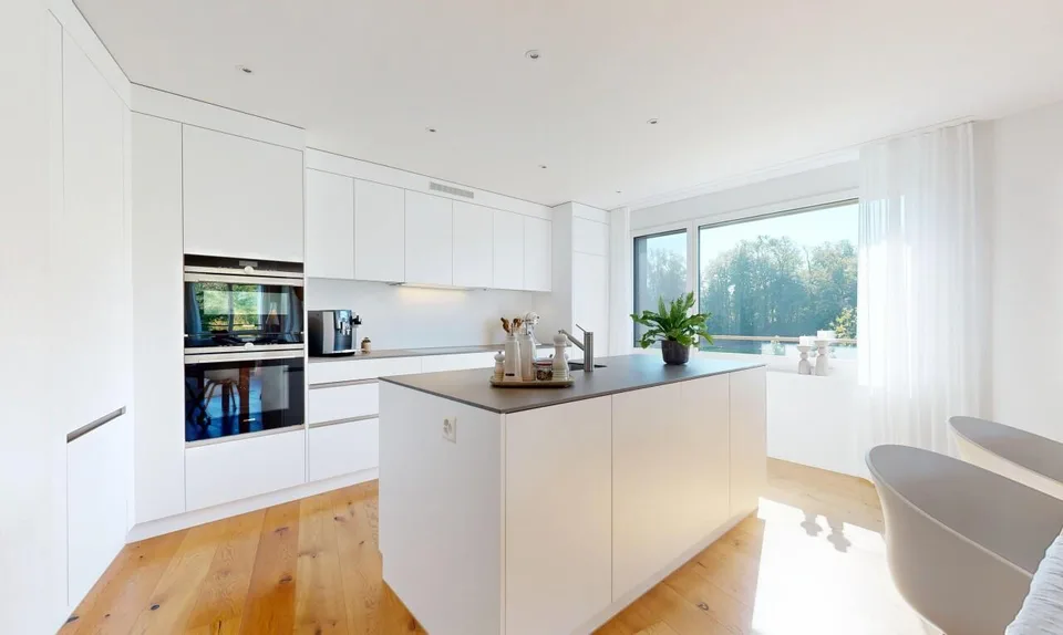 Habitation spacieuse avec beaucoup de lumière et une vue magnifique sur la verdure – photo 5 sur 11