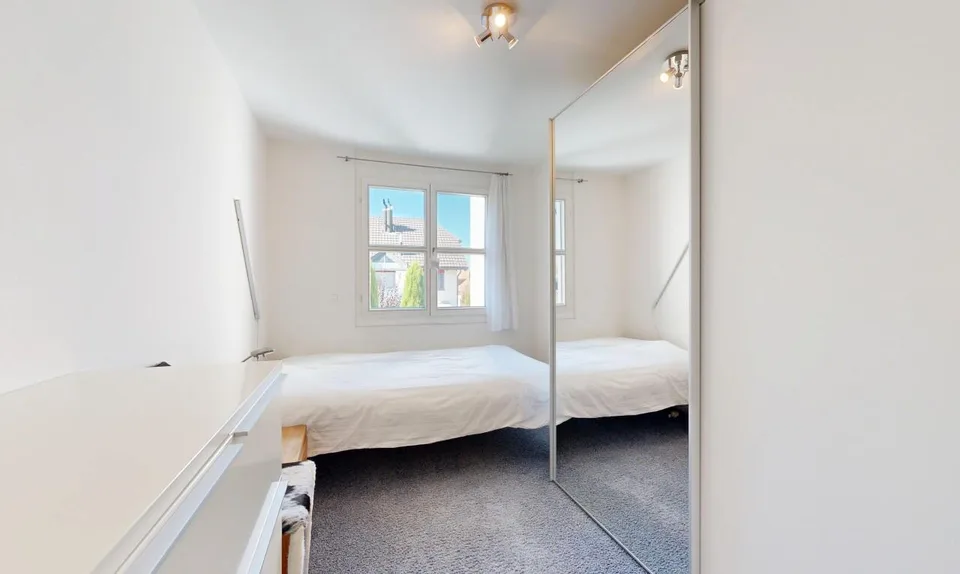 Attraktive 5.5-Zimmer-Triplex-Wohnung mit privatem Garten – Foto 9 von 11