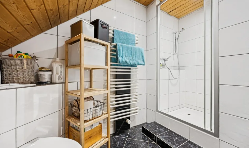Casa con molto spazio e possibilità - terreno edificabile aggiuntivo opzionale – foto 7 di 11