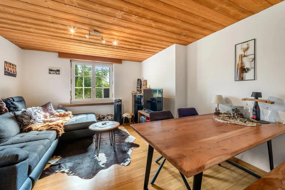 Villa lussuosa con vista mozzafiato e grande potenziale – foto 12 di 13