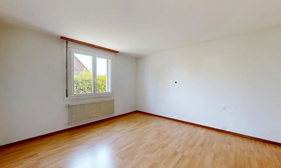 Zweifamilienhaus im Herzen von Studen – Foto 5 von 11