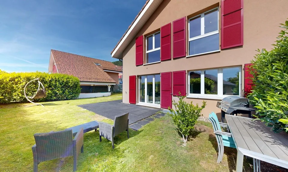 5.5 Zimmer Einfamilienhaus in Concise – Foto 2 von 11