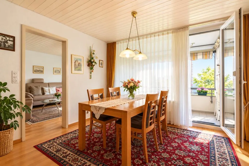Zentrumsnahes, gepflegtes Wohnen mit sonnigem Westbalkon – foto 2 di 8
