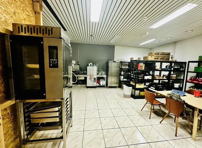 POKE BOWLS, SITUATION IDEALE, EQUIPEMENT COMPLET – foto 3 di 6