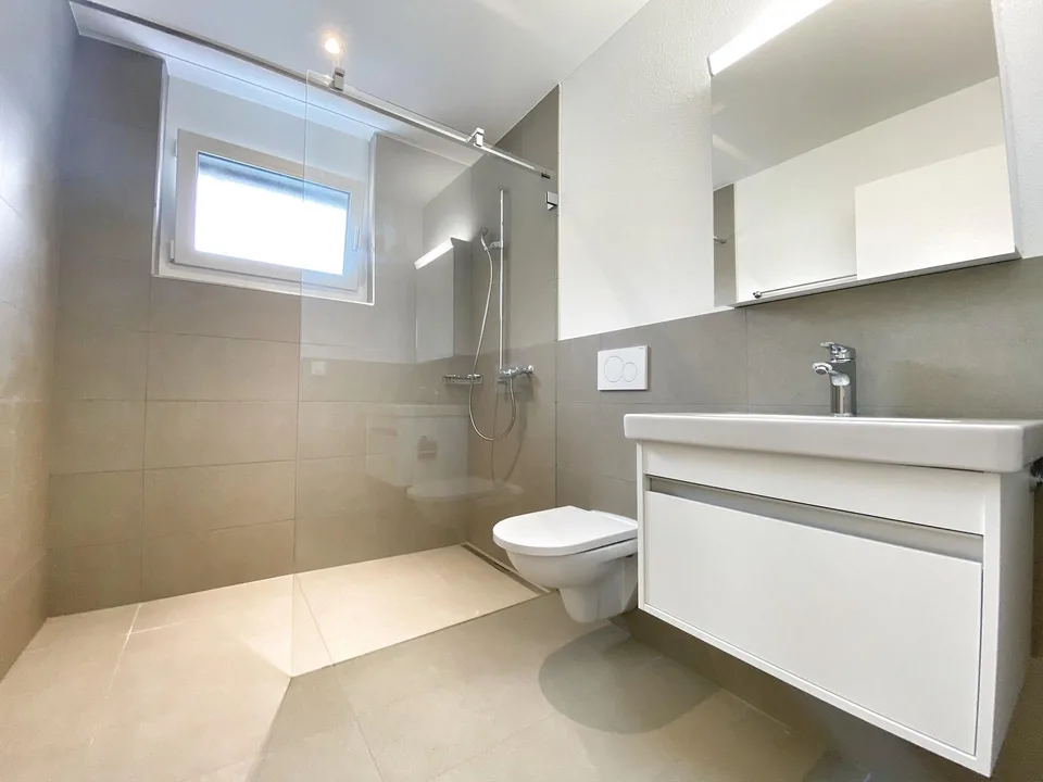 Moderne 3.5-Zimmer-Wohnung 75.3m² mit grosszügiger Loggia – photo 3 of 6