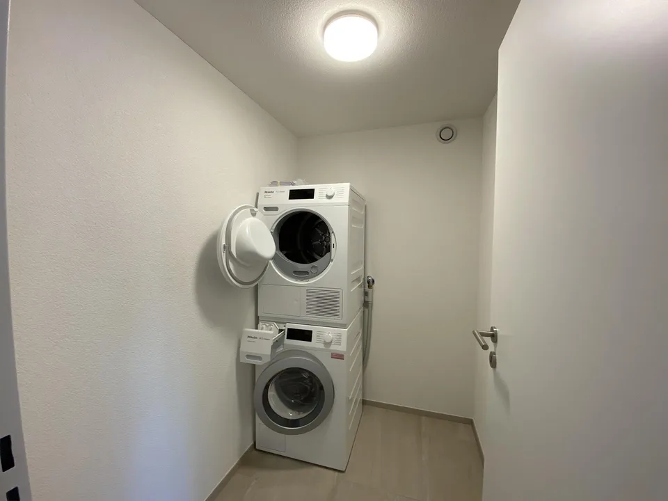 Moderne Wohnung mit Galerie – Foto 5 von 8