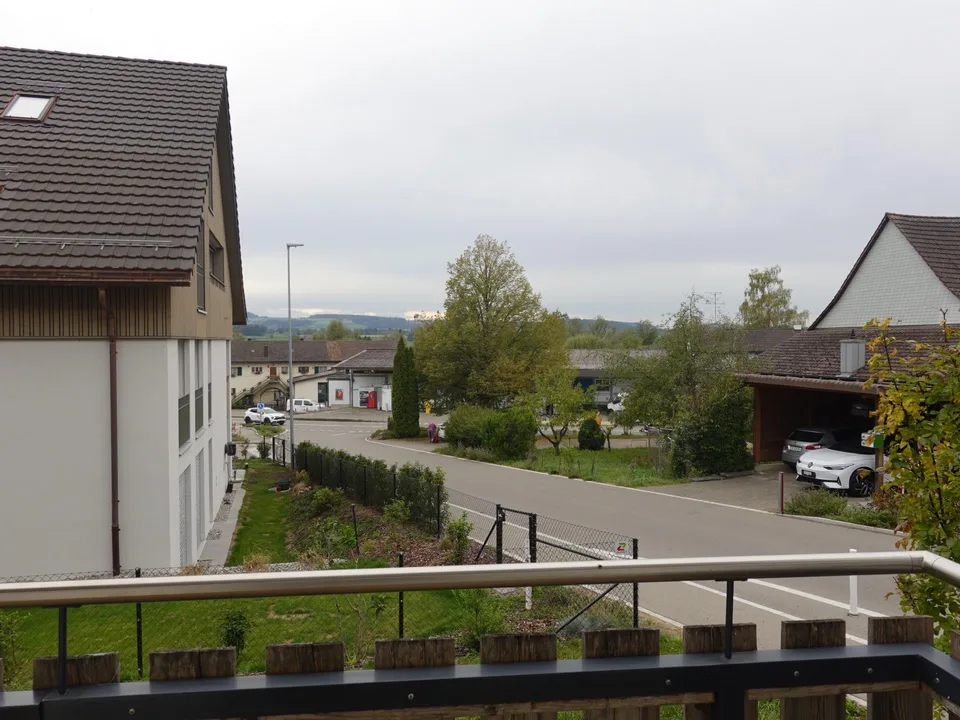 Charmante 2.5-Zimmer-Wohnung an ruhiger und ländlicher Lage – photo 5 sur 5