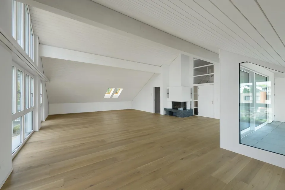 Grosszügige 5.5-Zimmer-Attikawohnung mit See- und Bergsicht zu verm... – foto 4 di 13