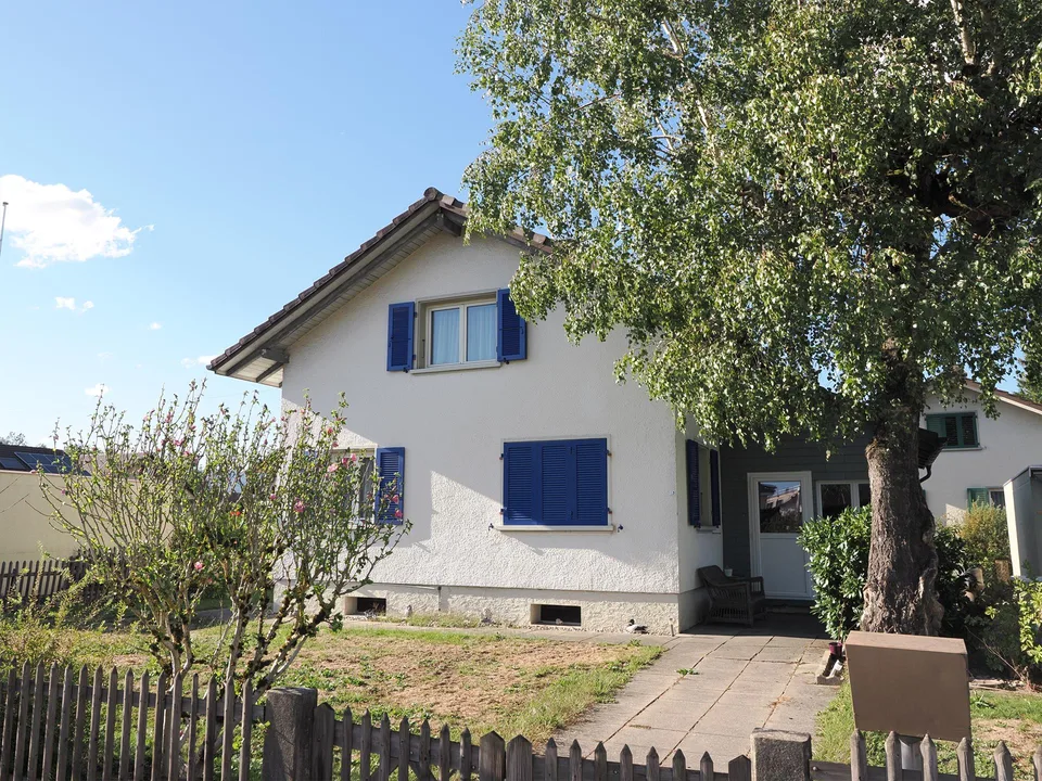 Charmantes 3.5-Zimmer-Einfamilienhaus mit Sitzplatz in Wynau – foto 2 di 8