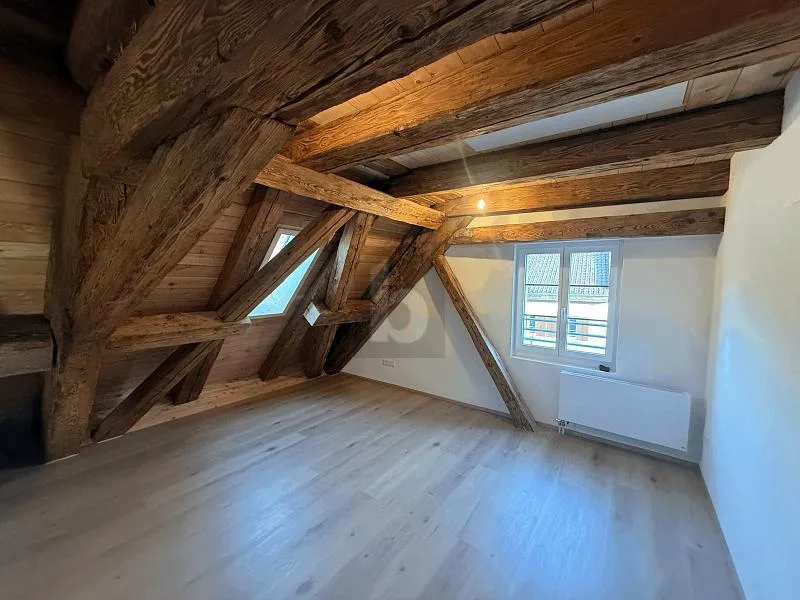 HOCHWERTIG RENOVIERT MIT SICHTBALKON! – Foto 3 von 6