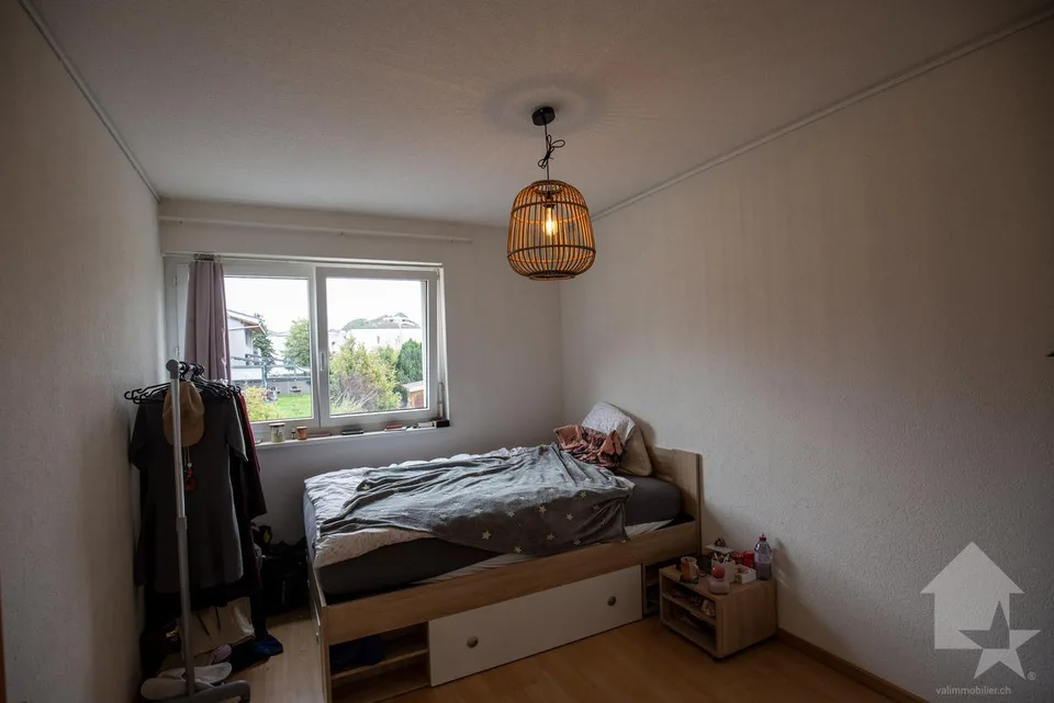 Appartement 4.5 pièces avec box situé à Châteauneuf-Conthey – Foto 16 von 25