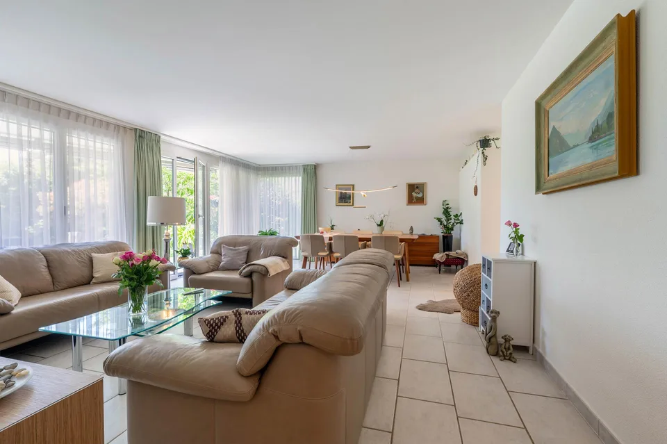 4.5-Zimmer-Gartenwohnung mit viel Umschwung – photo 2 sur 11