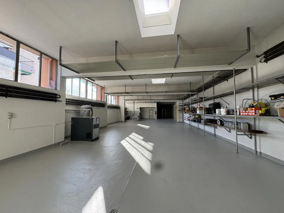 Vendesi Immobile Artigianale/commerciale/amministrativo – photo 20 sur 30