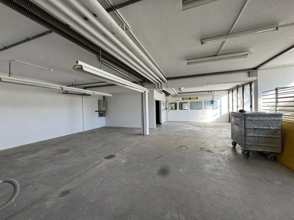 Vendesi Immobile Artigianale/commerciale/amministrativo – photo 21 sur 30