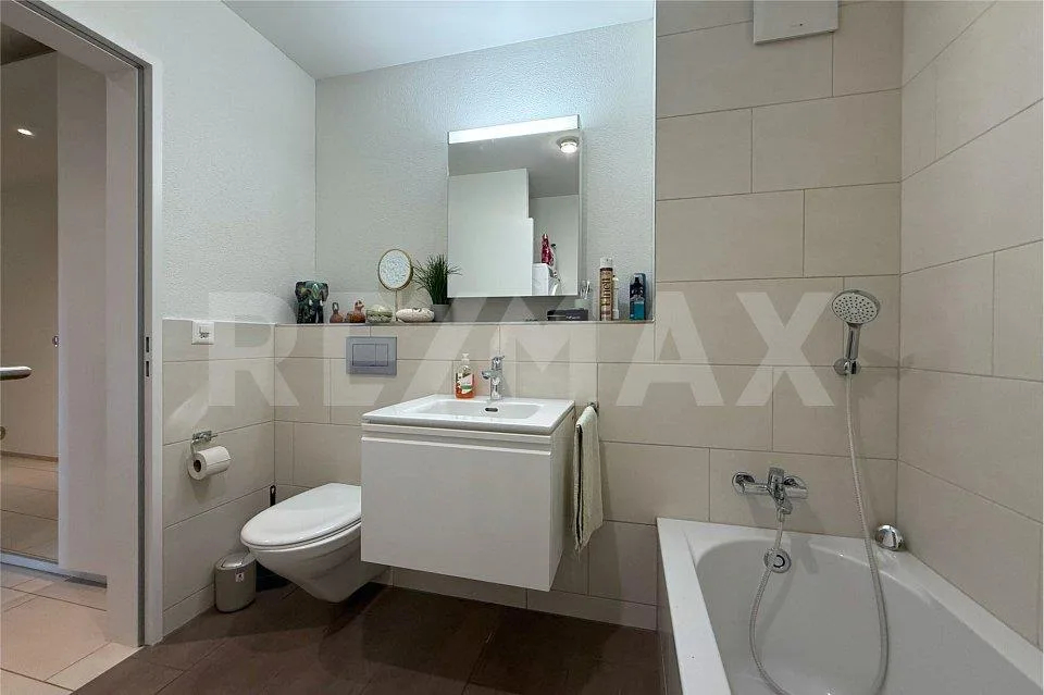 Wohnen mit Gartengefühl – moderne 3½-Zimmer-Erdgeschosswohnung mit ... – Foto 3 von 12