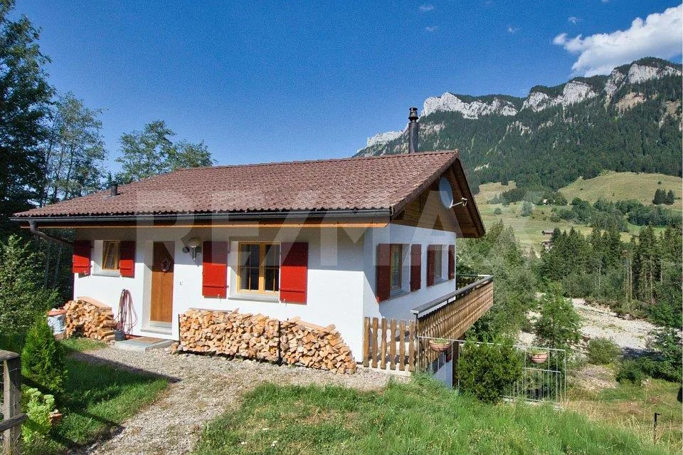 Chalet mit Bergkulisse in Flühli Ferienidylle oder ein Zuhause in der Natur – Foto 2 von 13