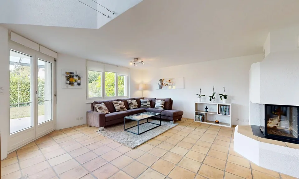 Maison de rang exceptionnelle de 5,5 pièces dans un emplacement idéal – photo 4 sur 11