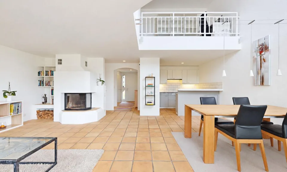 Maison de rang exceptionnelle de 5,5 pièces dans un emplacement idéal – photo 2 sur 11