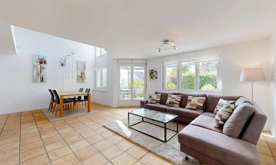 Maison de rang exceptionnelle de 5,5 pièces dans un emplacement idéal – photo 5 sur 11