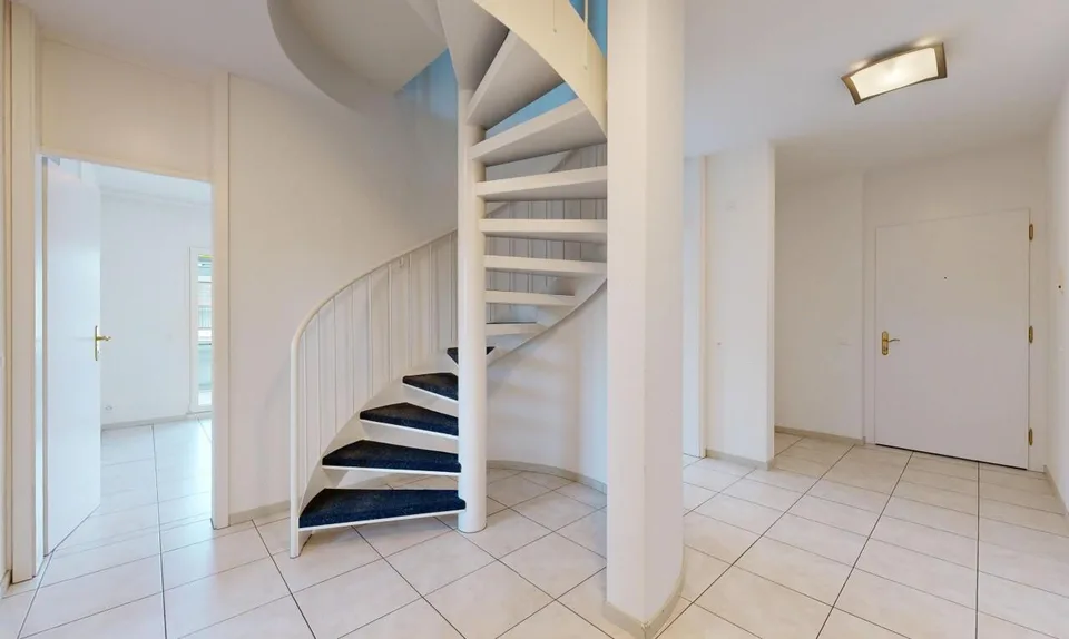 Appartement en duplex spacieux de 6½ pièces à Winterthur-Seen – photo 7 sur 13