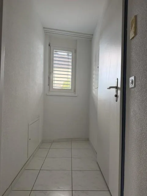Schöne 2.5 Zimmer Garten-Wohnung zu vermeiten – Foto 6 von 12