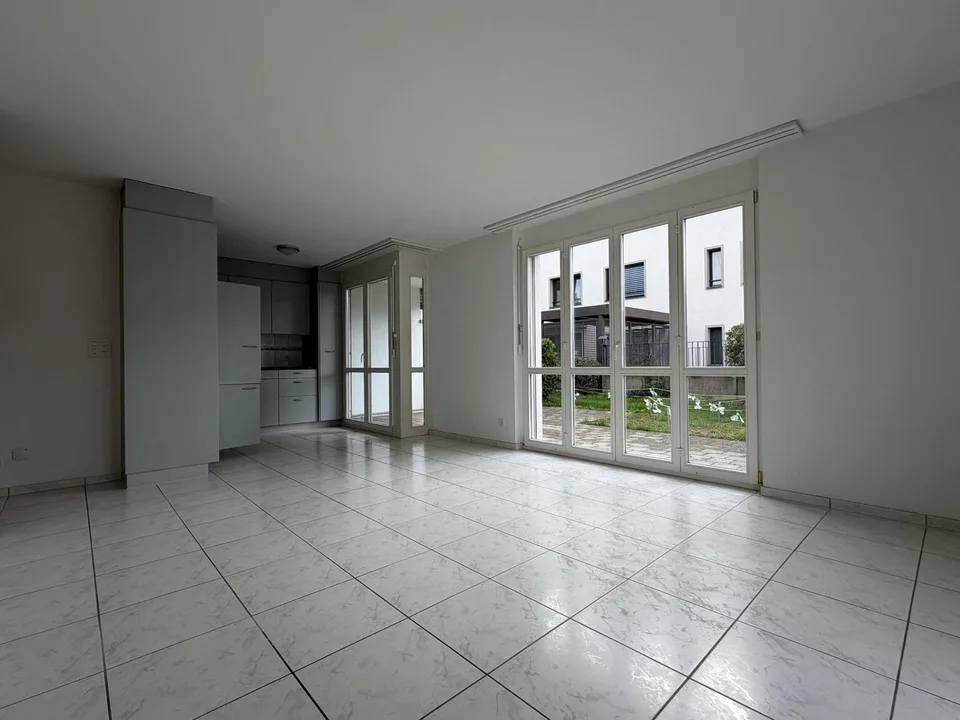 Schöne 2.5 Zimmer Garten-Wohnung zu vermeiten – Foto 3 von 12
