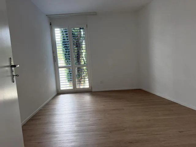 Schöne 2.5 Zimmer Garten-Wohnung zu vermeiten – Foto 7 von 12