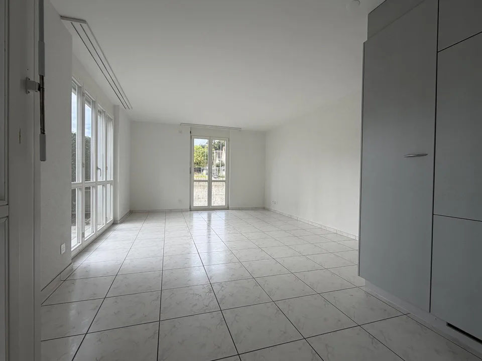 Schöne 2.5 Zimmer Garten-Wohnung zu vermeiten – Foto 4 von 12
