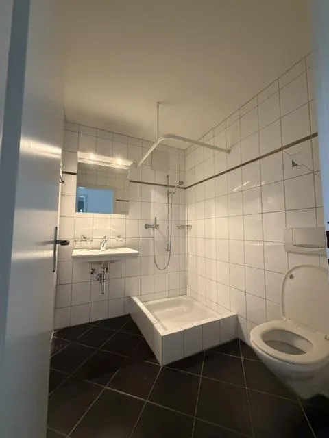 Schöne 2.5 Zimmer Garten-Wohnung zu vermeiten – Foto 8 von 12