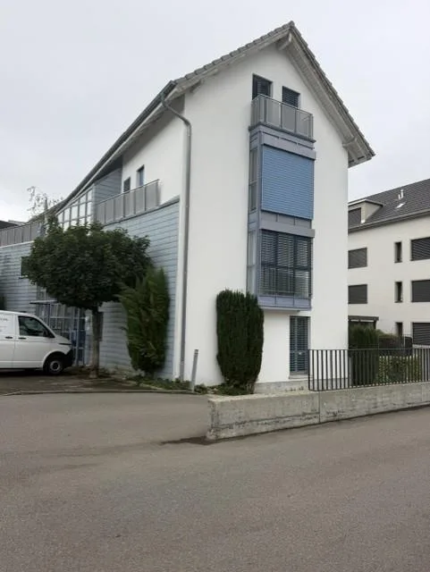 Schöne 2.5 Zimmer Garten-Wohnung zu vermeiten – Foto 2 von 12