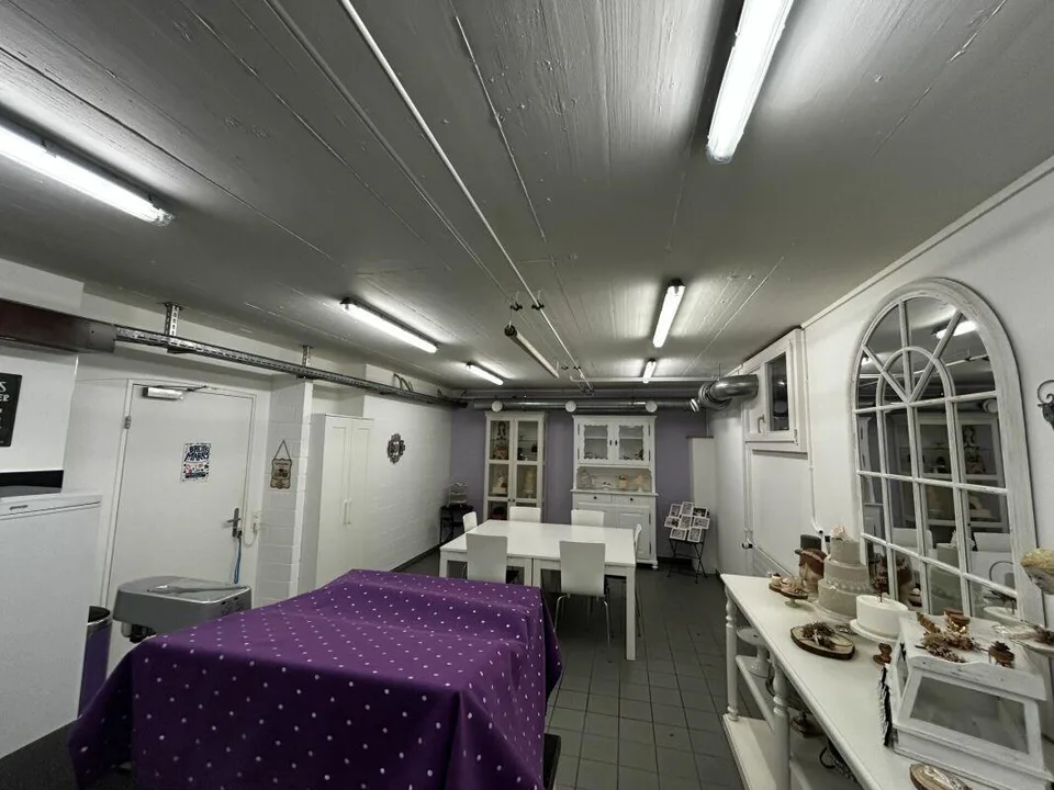 Atelier / Salle de loisirs confortable – photo 2 sur 4